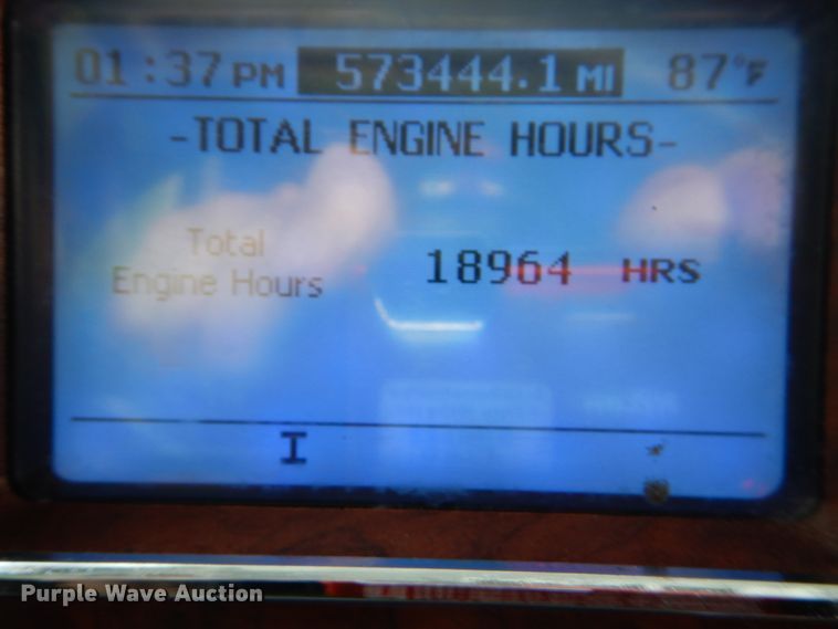 image for item JY9833 2013 Mack CXU613  semi truck