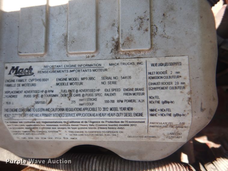 image for item JY9833 2013 Mack CXU613  semi truck