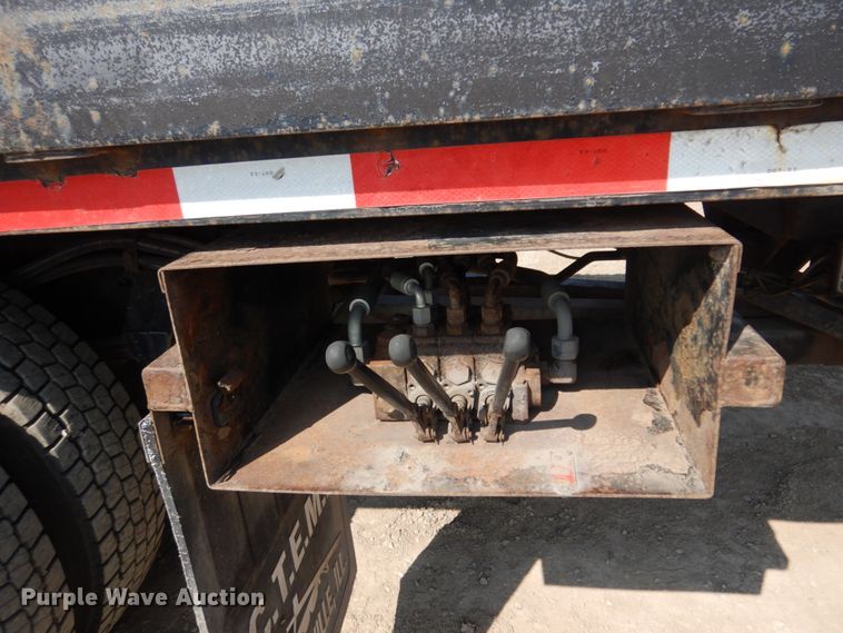 image for item KA9000 2005 Freightliner Business Class M2  rollback truck