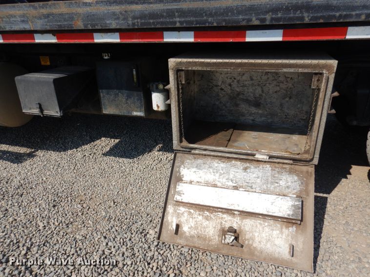 image for item KA9000 2005 Freightliner Business Class M2  rollback truck