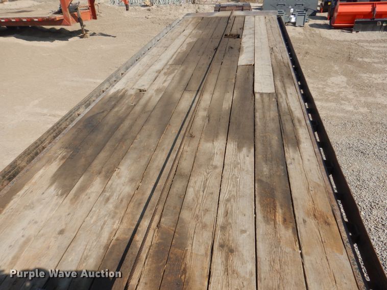 image for item KA9000 2005 Freightliner Business Class M2  rollback truck