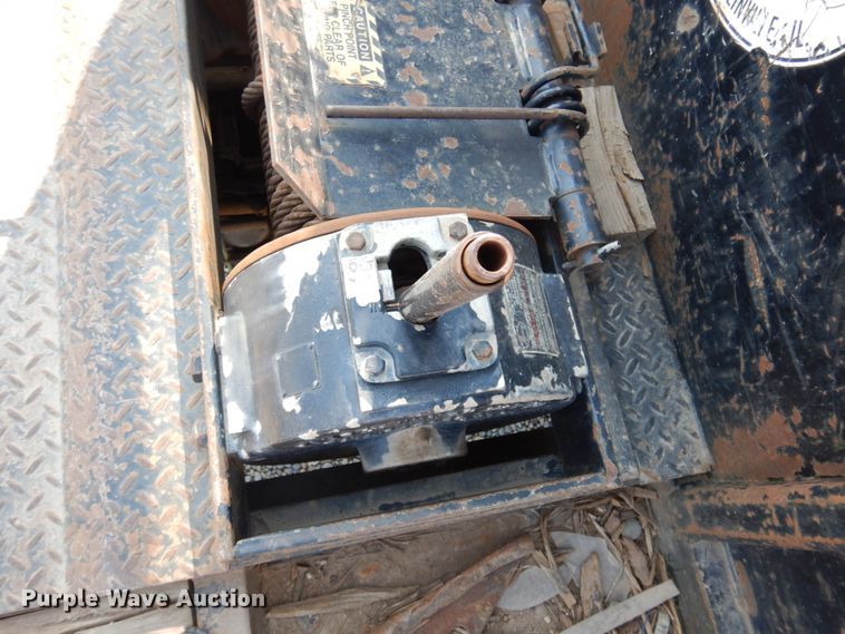 image for item KA9000 2005 Freightliner Business Class M2  rollback truck