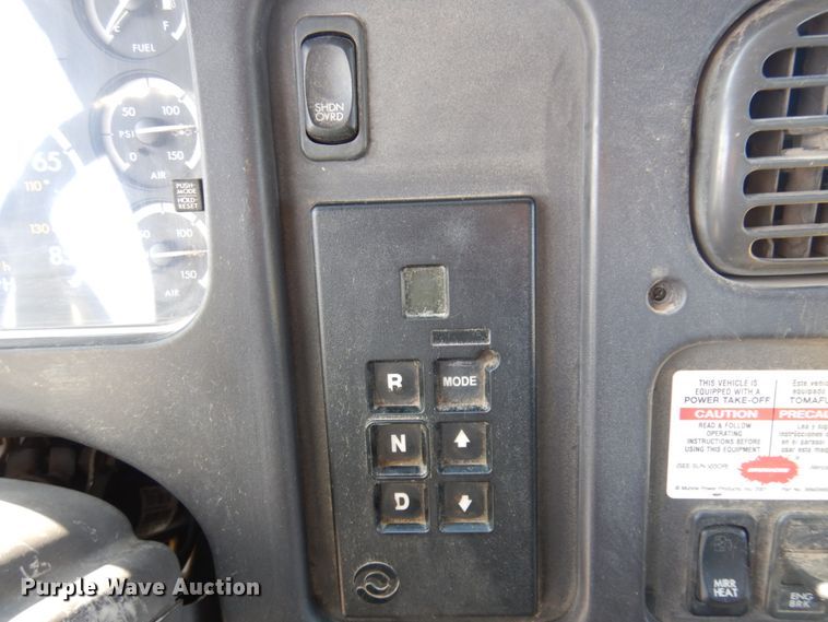 image for item KA9000 2005 Freightliner Business Class M2  rollback truck