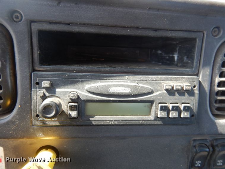 image for item KA9000 2005 Freightliner Business Class M2  rollback truck