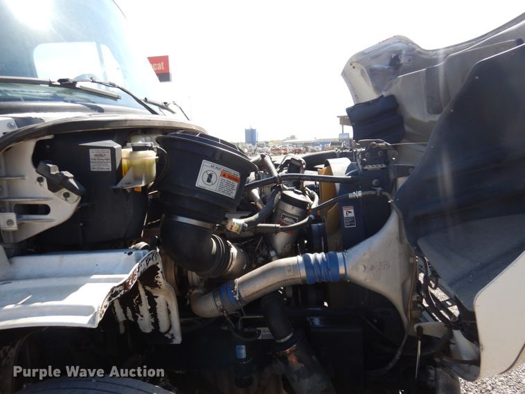 image for item KA9000 2005 Freightliner Business Class M2  rollback truck