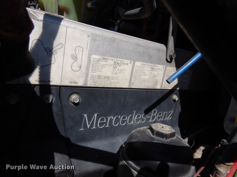 image for item KA9000 2005 Freightliner Business Class M2  rollback truck