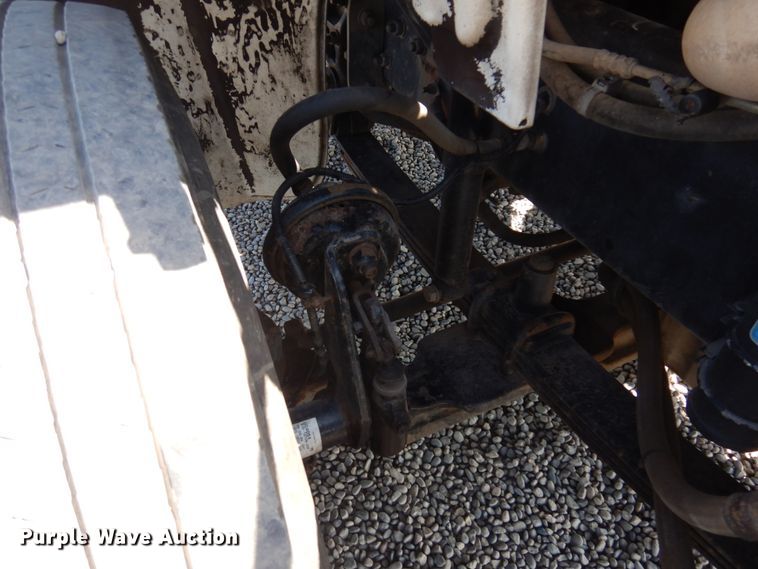 image for item KA9000 2005 Freightliner Business Class M2  rollback truck