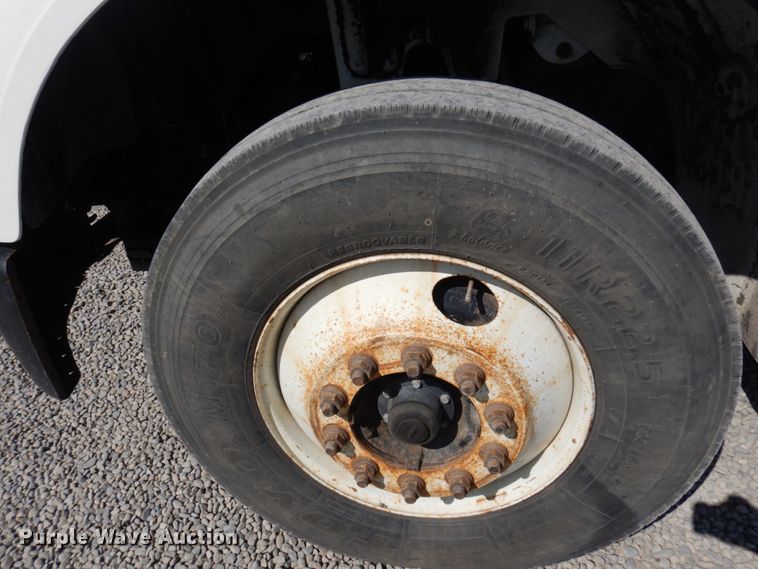 image for item KA9000 2005 Freightliner Business Class M2  rollback truck