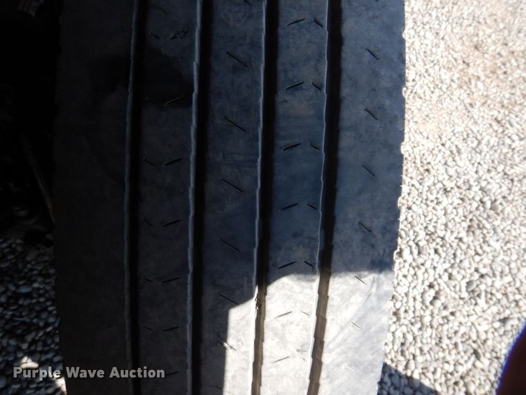 image for item KA9000 2005 Freightliner Business Class M2  rollback truck