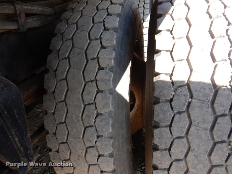 image for item KA9000 2005 Freightliner Business Class M2  rollback truck