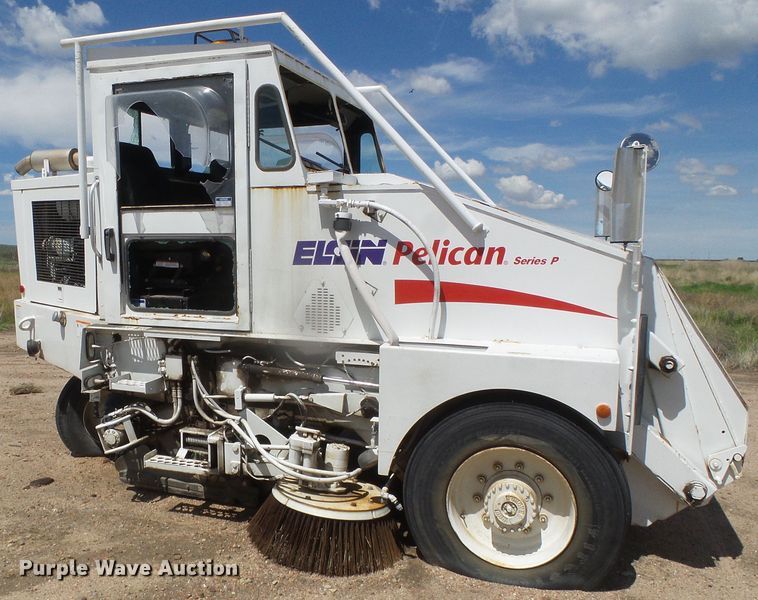 image for item DI5640 1997 Elgin Pelican Series II  street sweeper