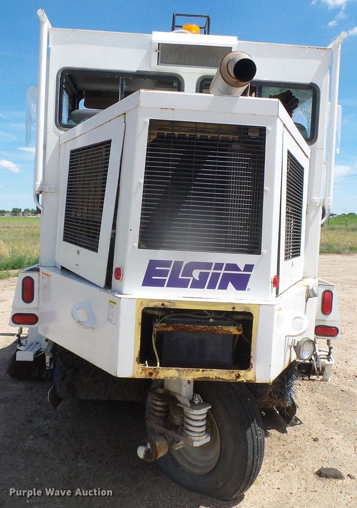 image for item DI5640 1997 Elgin Pelican Series II  street sweeper
