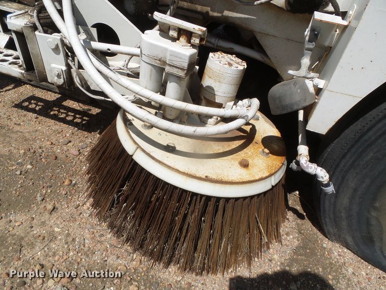 image for item DI5640 1997 Elgin Pelican Series II  street sweeper
