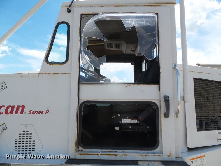 image for item DI5640 1997 Elgin Pelican Series II  street sweeper