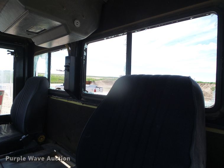 image for item DI5640 1997 Elgin Pelican Series II  street sweeper