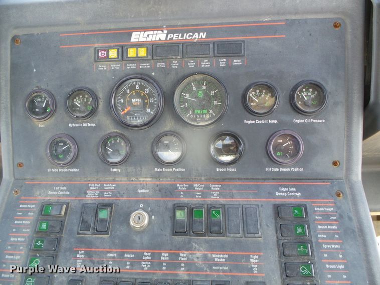 image for item DI5640 1997 Elgin Pelican Series II  street sweeper