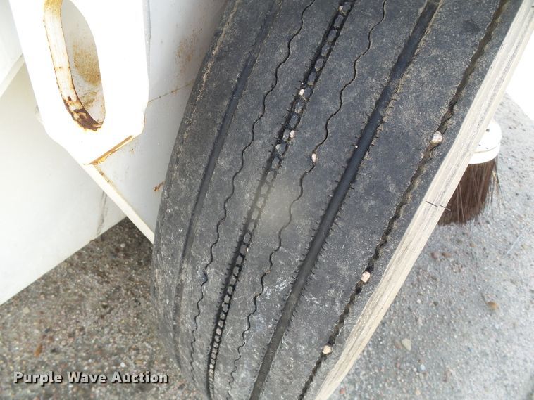 image for item DI5640 1997 Elgin Pelican Series II  street sweeper