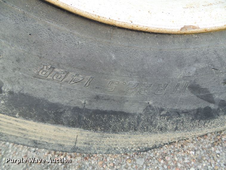 image for item DI5640 1997 Elgin Pelican Series II  street sweeper