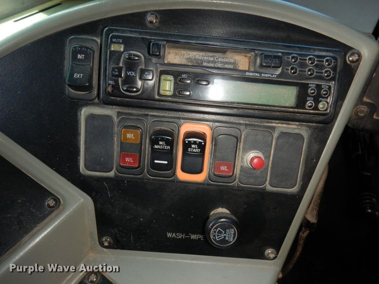 image for item DI6653 2002 Chevrolet Blue Bird  school bus