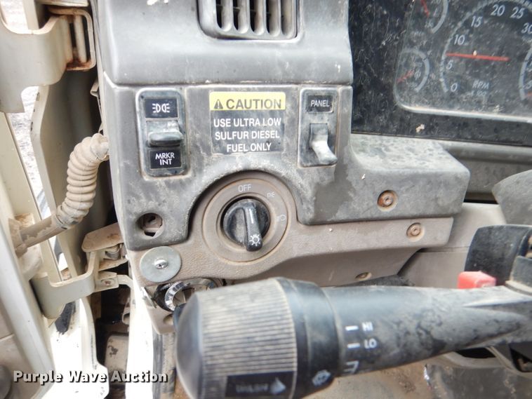 image for item DL2805 2009 Sterling LT9500  dump truck