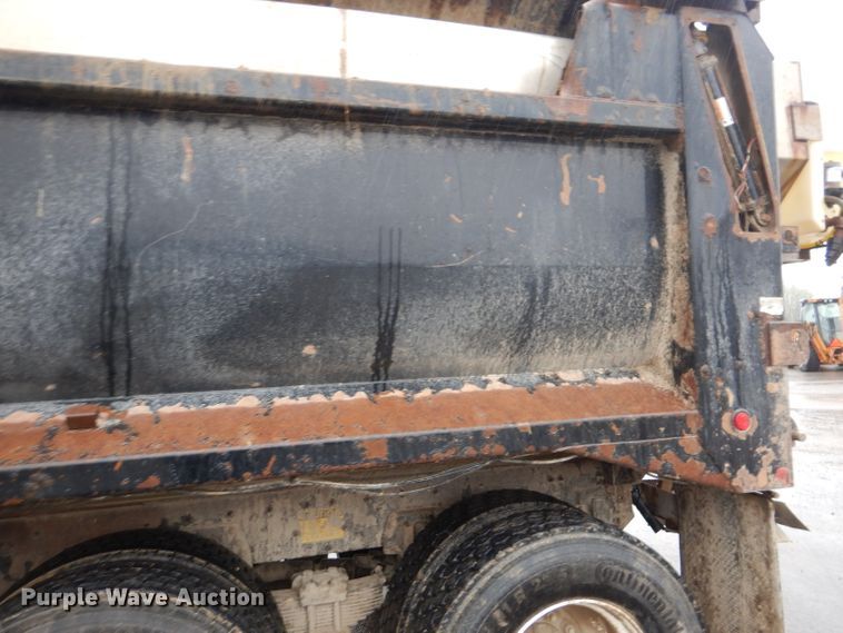 image for item DL2805 2009 Sterling LT9500  dump truck