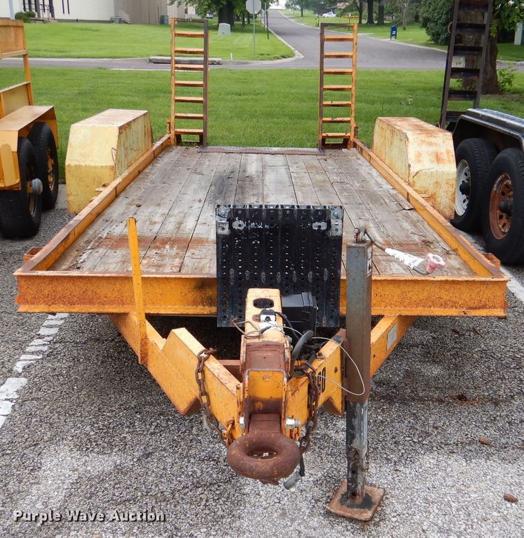 image for item DL8223 1991 Cronkhite 2700A  equipment trailer