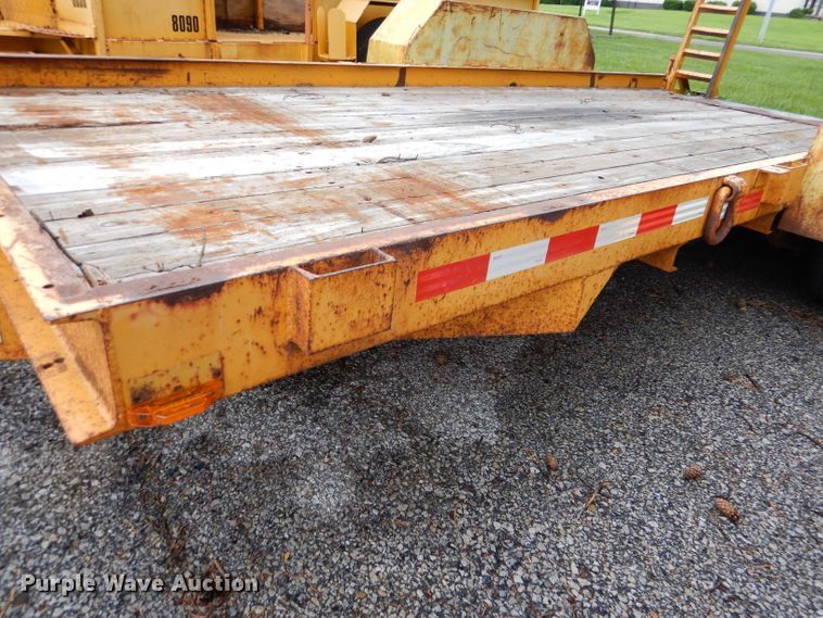 image for item DL8223 1991 Cronkhite 2700A  equipment trailer