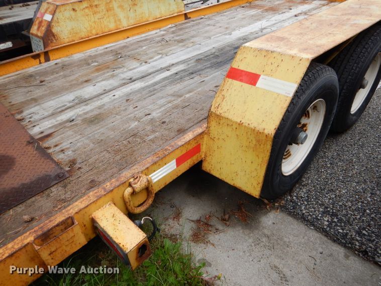 image for item DL8223 1991 Cronkhite 2700A  equipment trailer