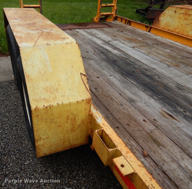 image for item DL8223 1991 Cronkhite 2700A  equipment trailer