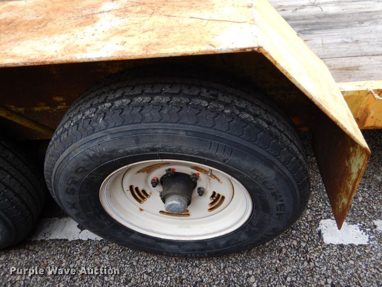 image for item DL8223 1991 Cronkhite 2700A  equipment trailer