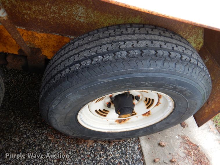 image for item DL8223 1991 Cronkhite 2700A  equipment trailer