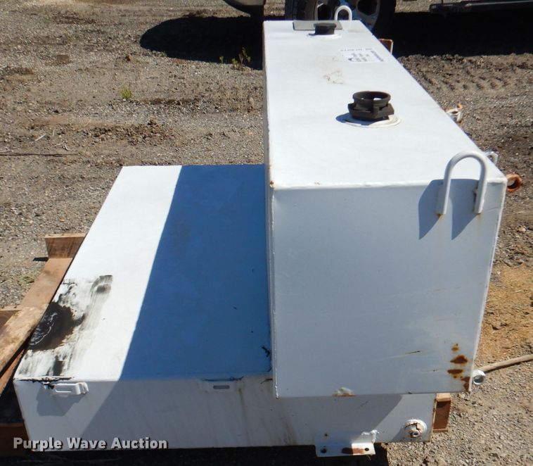 image for item DL8915 Delta 498000 fuel tank