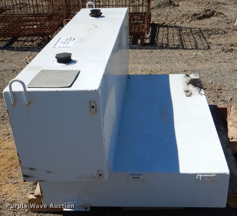 image for item DL8915 Delta 498000 fuel tank
