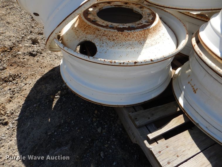 image for item DL8917 (6) steel wheels