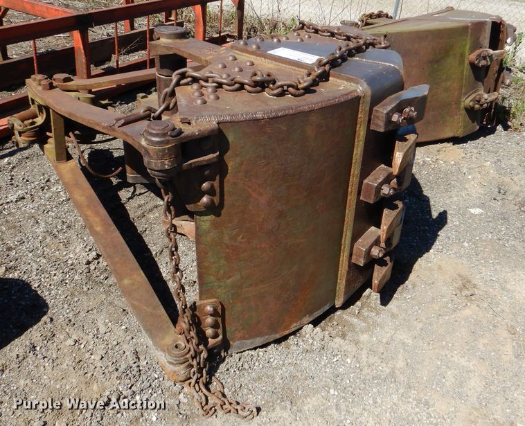 image for item DL8922 (2) clamshell buckets