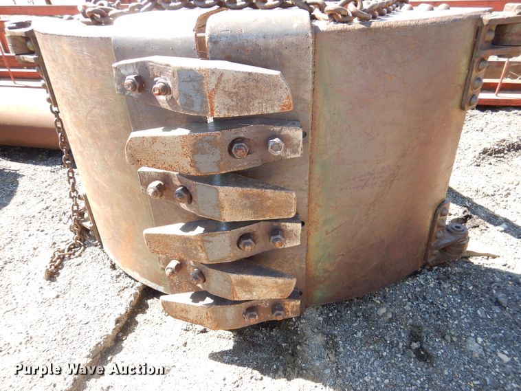 image for item DL8922 (2) clamshell buckets