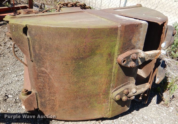 image for item DL8922 (2) clamshell buckets