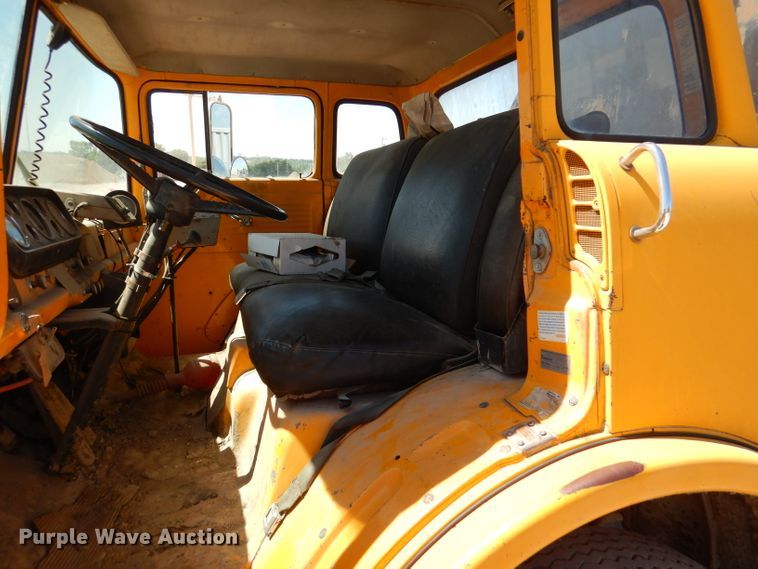 image for item DL8923 1982 Ford 800  oil distributor truck