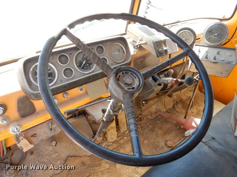 image for item DL8923 1982 Ford 800  oil distributor truck