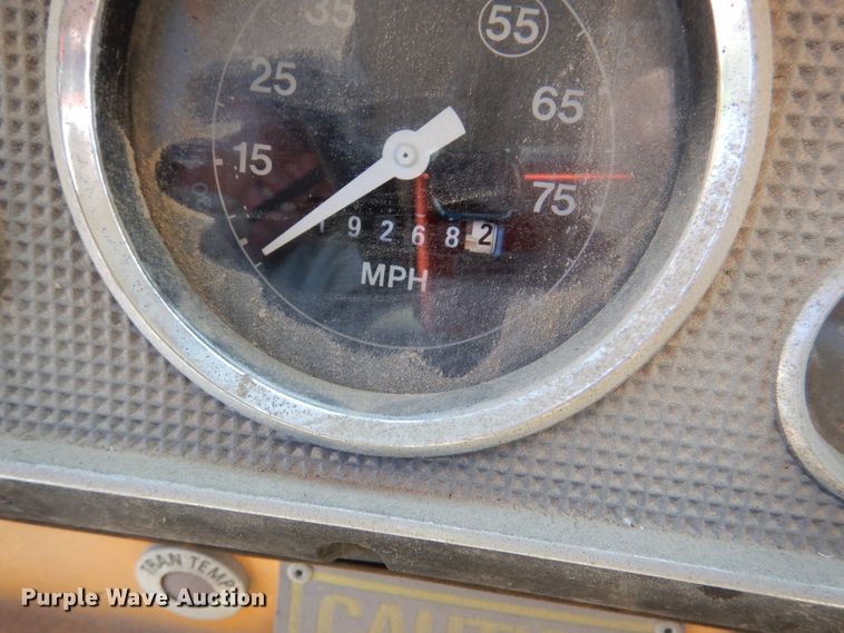 image for item DL8923 1982 Ford 800  oil distributor truck