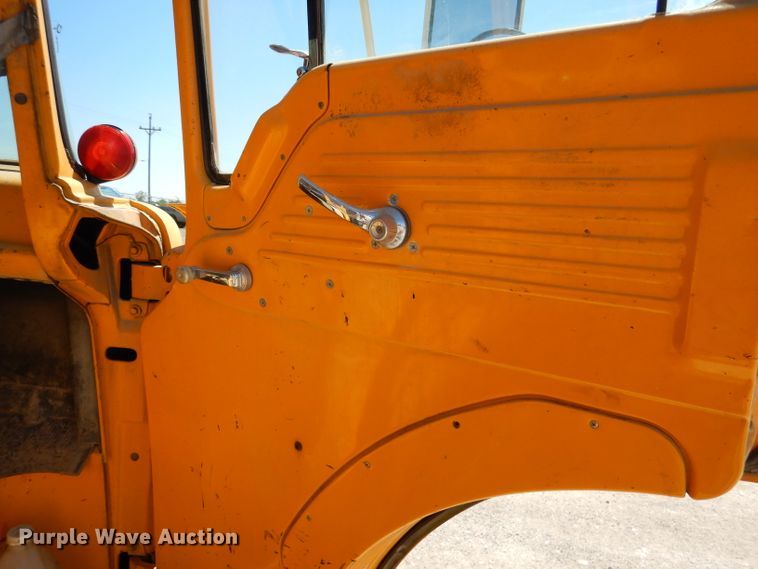 image for item DL8923 1982 Ford 800  oil distributor truck