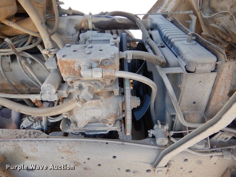 image for item DL8923 1982 Ford 800  oil distributor truck