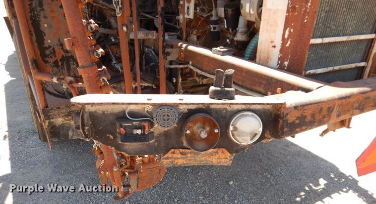 image for item DL8923 1982 Ford 800  oil distributor truck