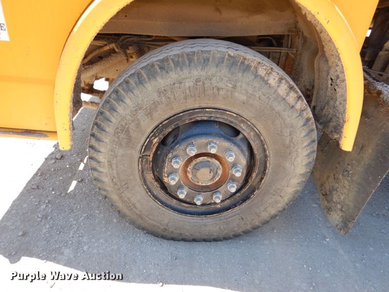 image for item DL8923 1982 Ford 800  oil distributor truck