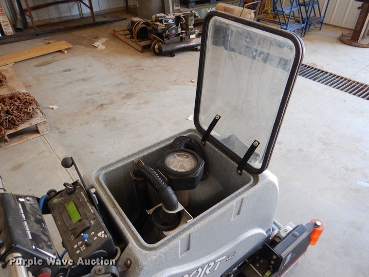 image for item DL8924 Tomcat Sport floor scrubber