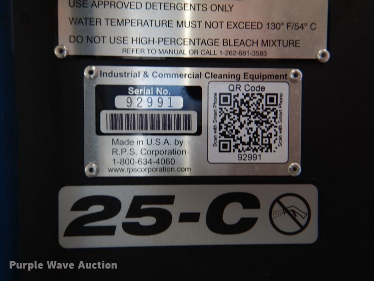 image for item DL8924 Tomcat Sport floor scrubber