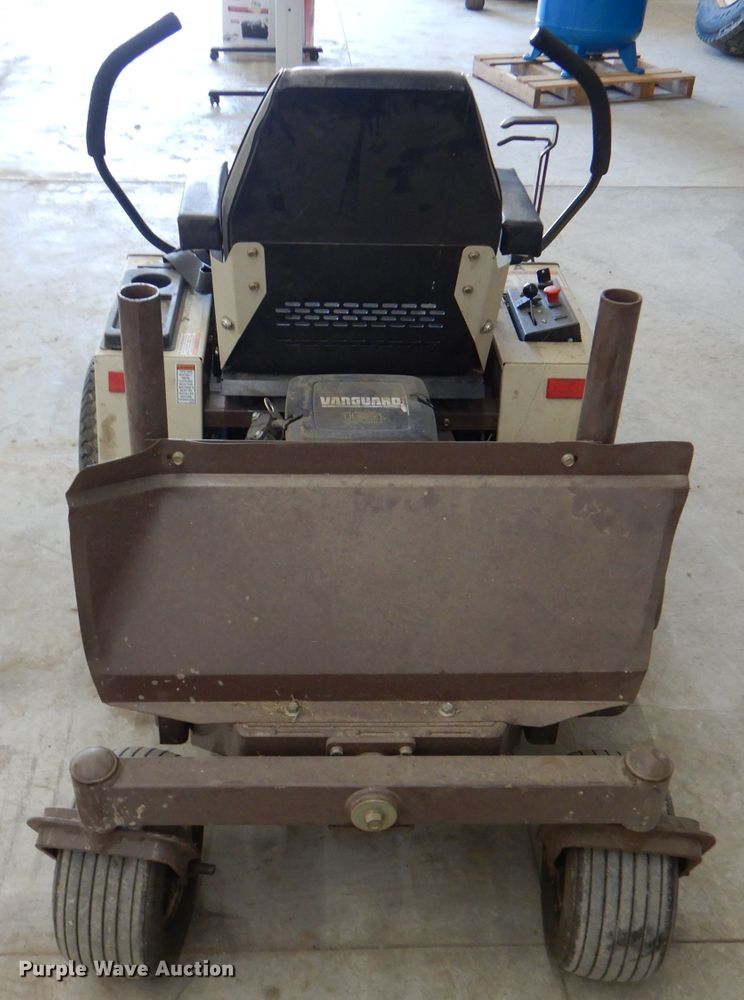 image for item DL8925 Grasshopper 616T2  ZTR lawn mower