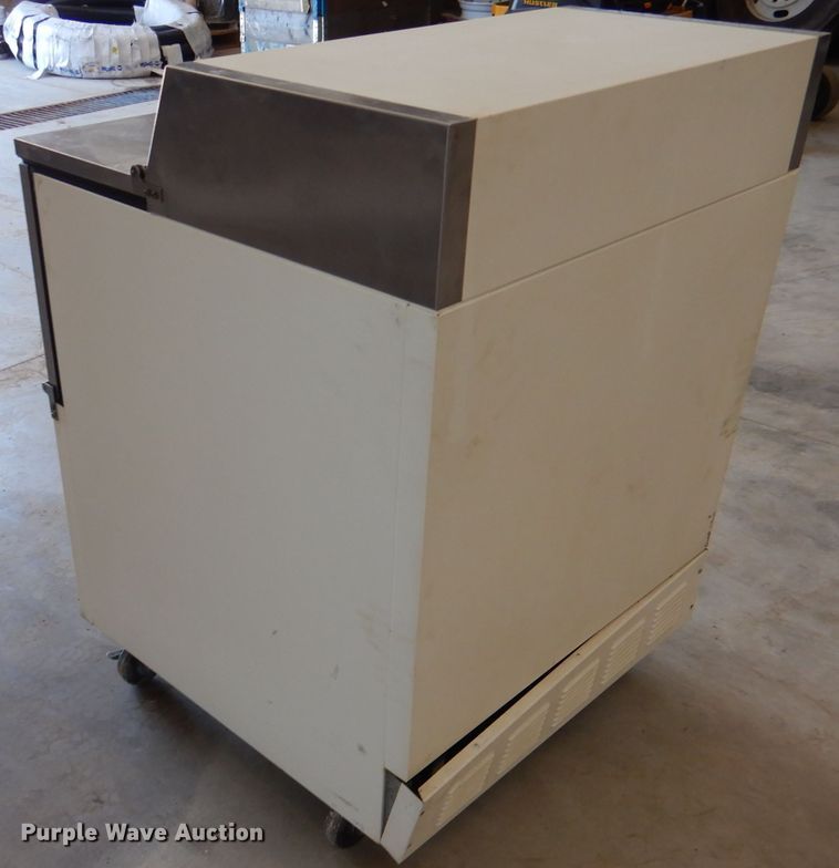 image for item DL8927 True TMC-34 refrigerator