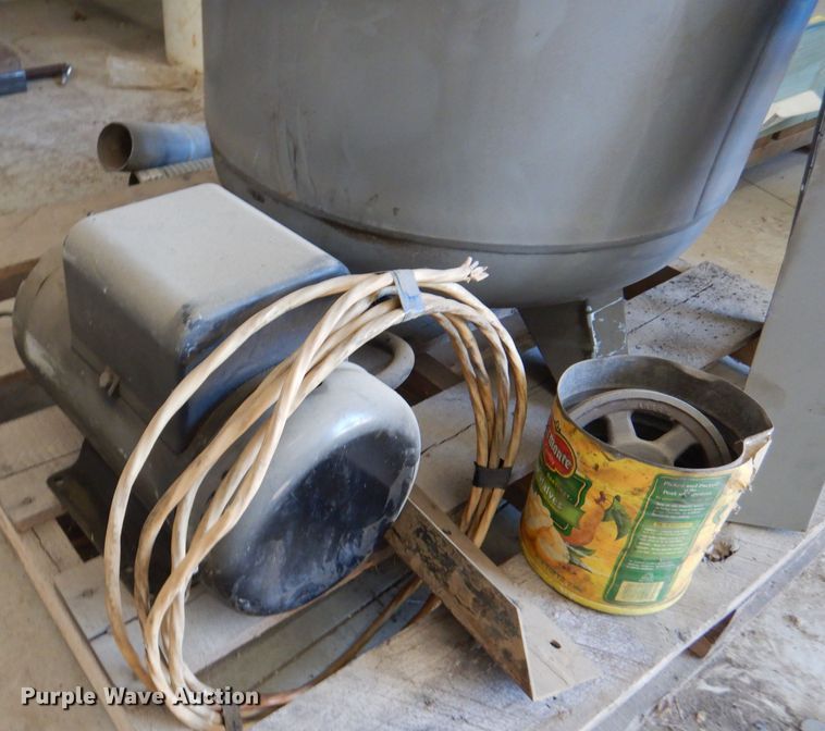 image for item DL8928 (2) air compressors