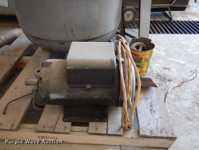 image for item DL8928 (2) air compressors